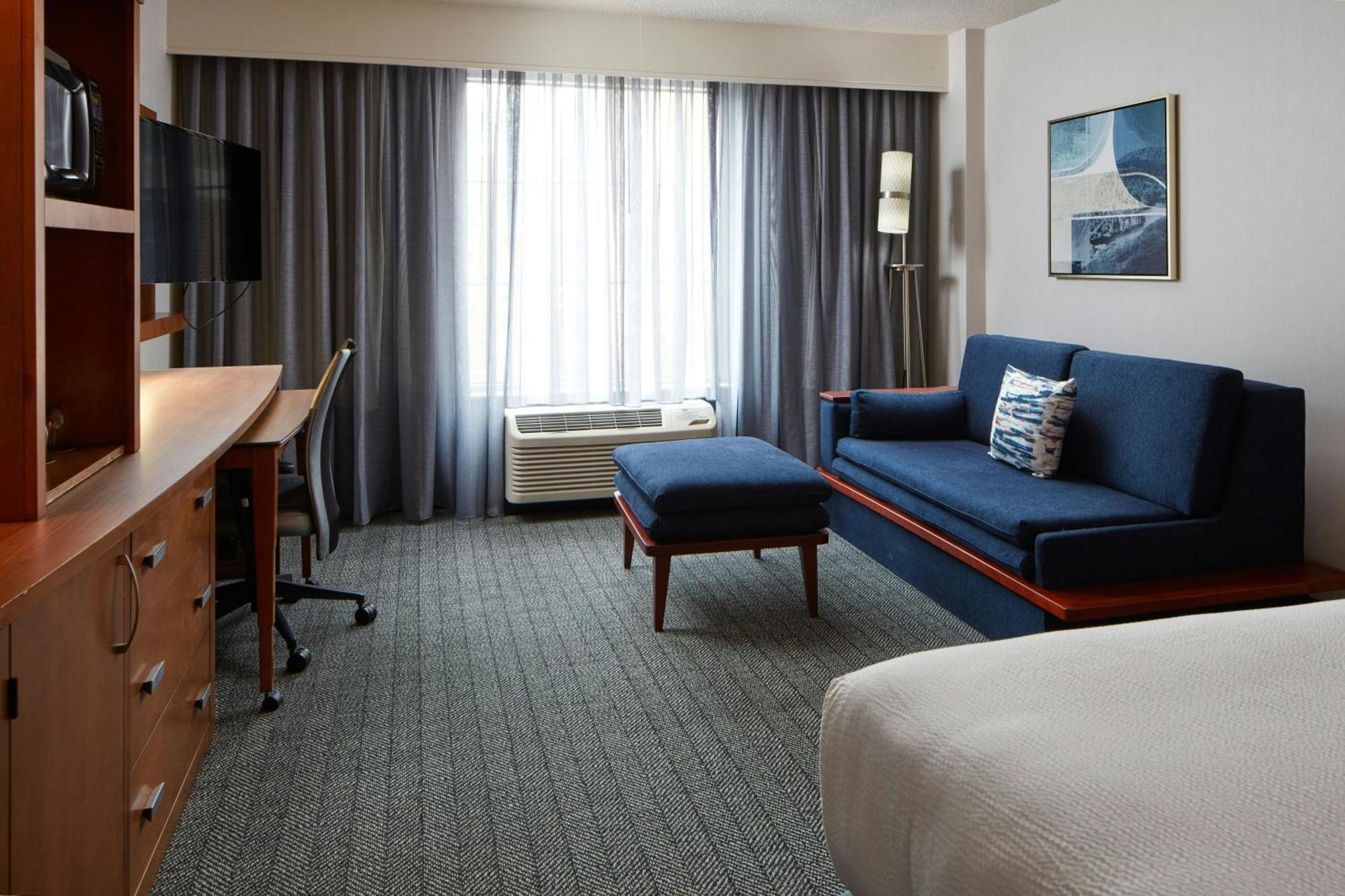 Courtyard By Marriott - Medical Center 3*